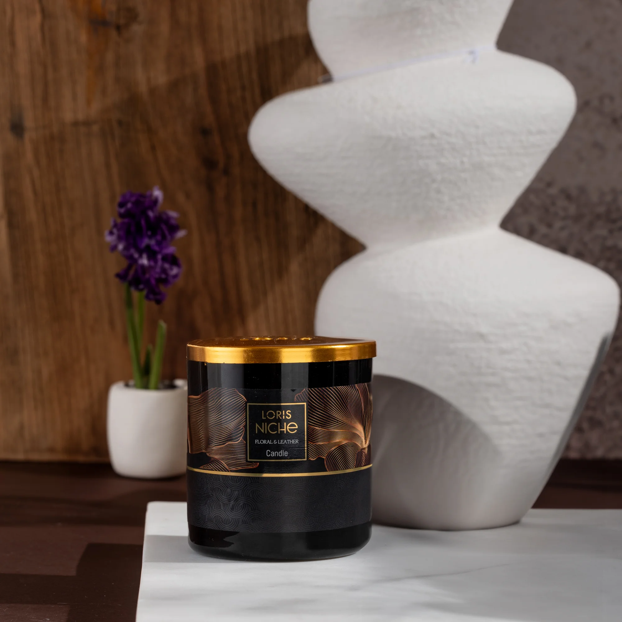 Niche Candle (Floral & Leather)