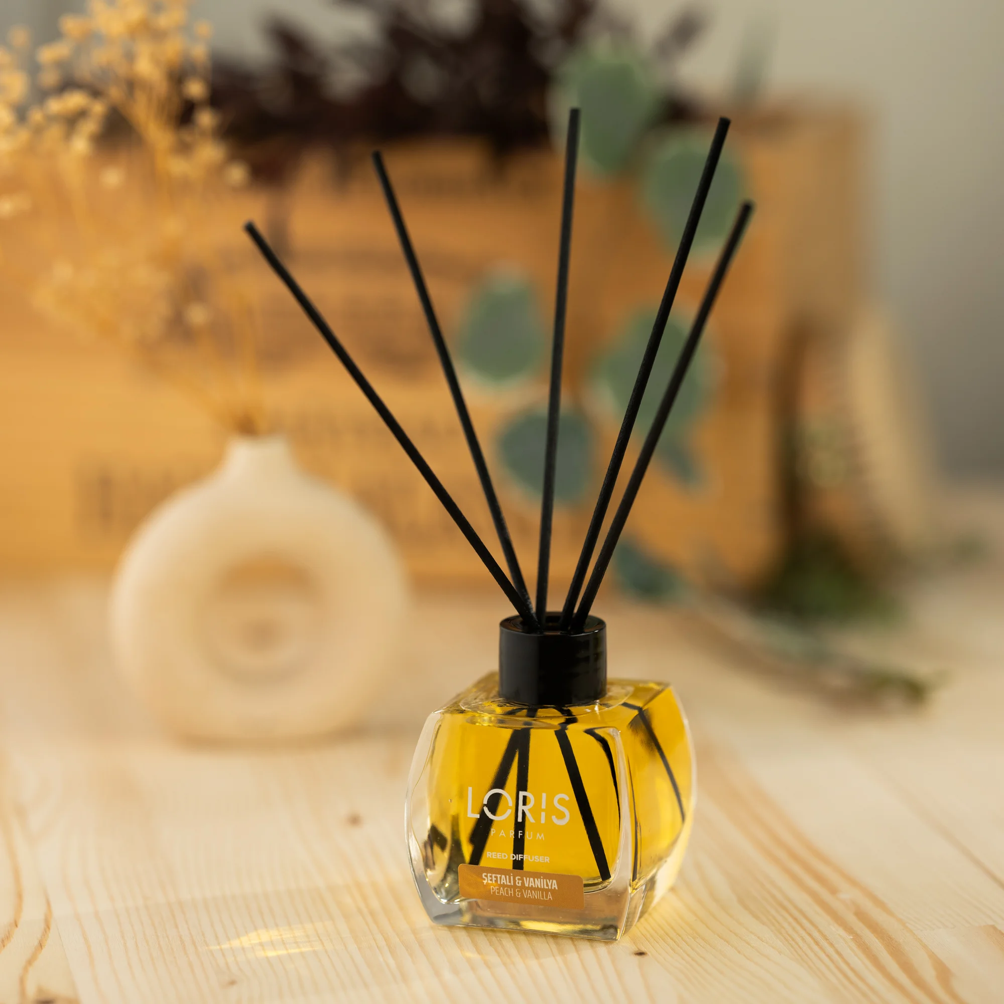 Reed Diffuser (Peach & Vanilla)